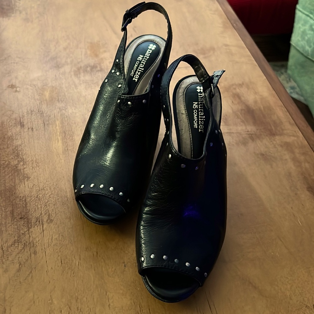Naturalized N5 Comfort Platform Black Heels with Stud Detail size 8